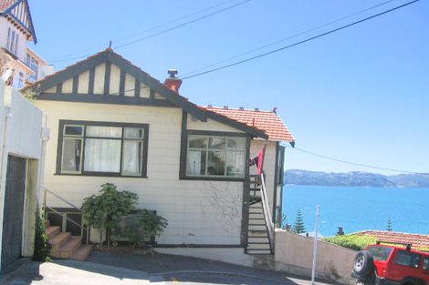 Photo of property in 7 Oriental Terrace, Oriental Bay, Wellington, 6011