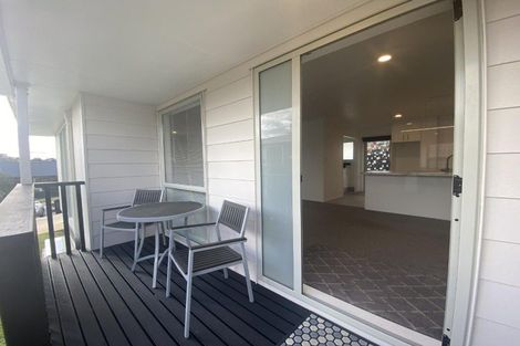 Photo of property in 30 Bay Street, Red Beach, 0932