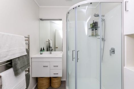 Photo of property in 31 Barrett Street, Westown, New Plymouth, 4310