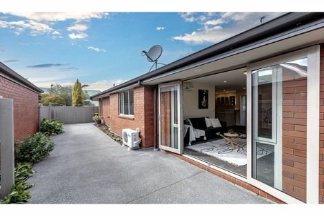 Photo of property in 1/36 Tuckers Road, Redwood, Christchurch, 8051