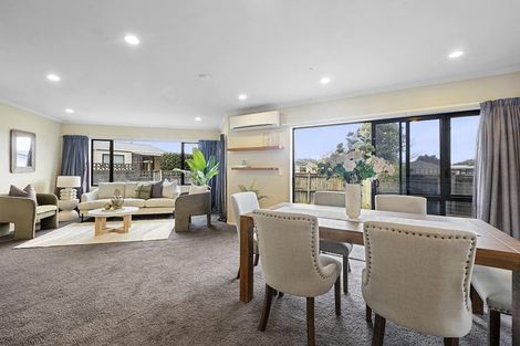 Photo of property in 15a Marchant Place, Westown, New Plymouth, 4310