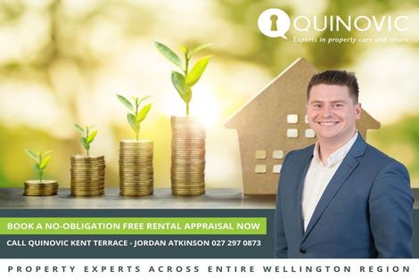 Photo of property in 194 Townsend Road, Miramar, Wellington, 6022