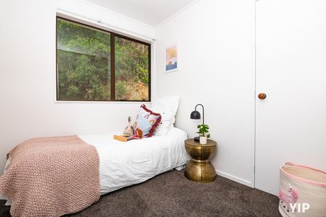 Photo of property in 27a Fernhaven Grove, Newlands, Wellington, 6037