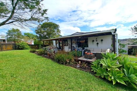 Photo of property in 2/1 Simon Ellice Drive, Bayview, Auckland, 0629