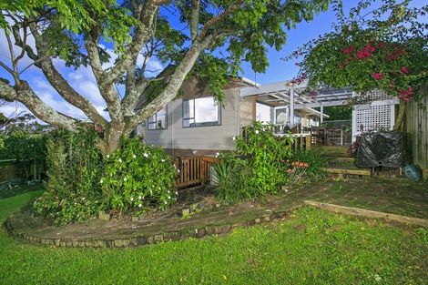 Photo of property in 17 Cunliffe Place, Glenfield, Auckland, 0629