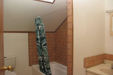 Photo of property in 217a Fernhill Road, Sunshine Bay, Queenstown, 9300