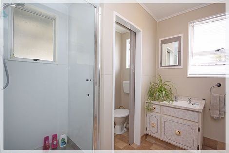 Photo of property in 14 Punga Street, Tangimoana, 4822