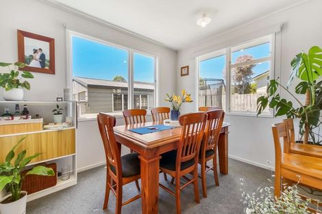 Photo of property in 91 Aquarius Drive, Kawaha Point, Rotorua, 3010