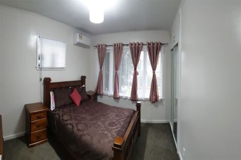 Photo of property in 5 Rosier Road, Glen Eden, Auckland, 0602