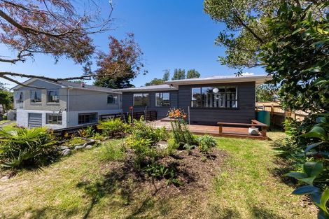 Photo of property in 21 Dale Road, Raumati South, Paraparaumu, 5032
