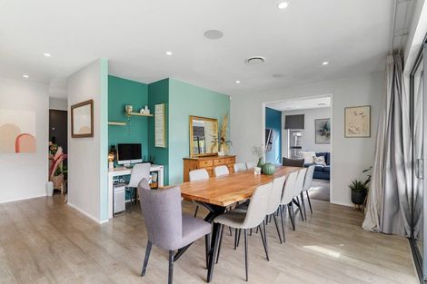 Photo of property in 19 Kahika Grove, Huapai, Kumeu, 0810