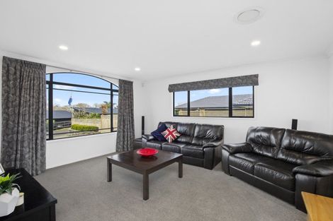 Photo of property in 18 Tonkin Place, Buckland, Pukekohe, 2677