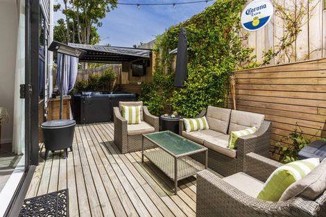 Photo of property in 3/78 Langana Avenue, Browns Bay, Auckland, 0630