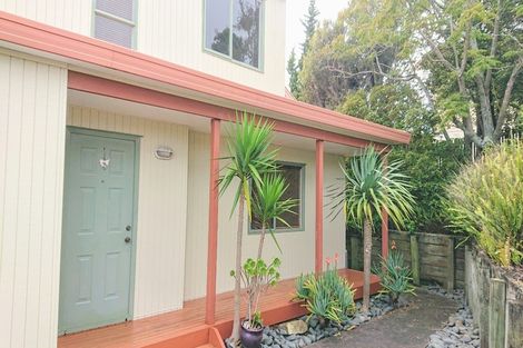 Photo of property in 2/12 Grenadine Place, Unsworth Heights, Auckland, 0632