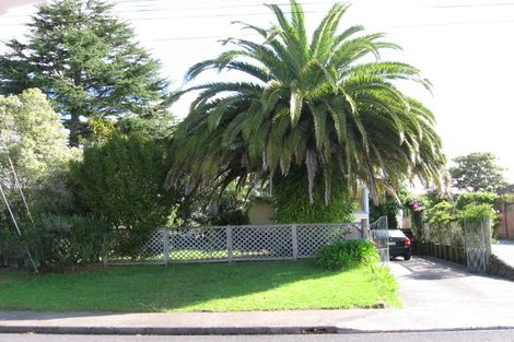 Photo of property in 1/90 Gloria Avenue, Te Atatu Peninsula, Auckland, 0610