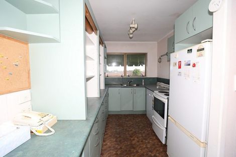 Photo of property in 2/1 Chevis Place, Pakuranga, Auckland, 2010