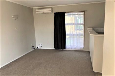 Photo of property in 1/9 Belmere Rise, Farm Cove, Auckland, 2012