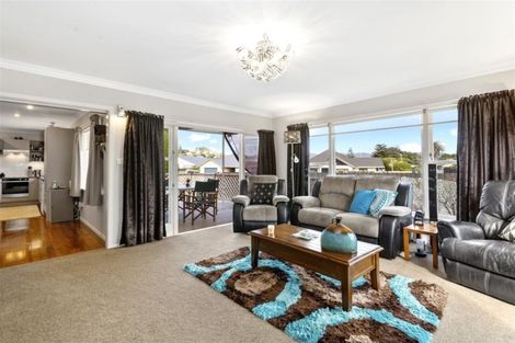 Photo of property in 44 Kapiti Crescent, Titahi Bay, Porirua, 5022