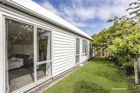 Photo of property in 20 Sandown Boulevard, Rangiora, 7400
