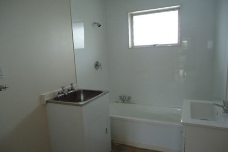 Photo of property in 2/7 Division Street, Riccarton, Christchurch, 8041