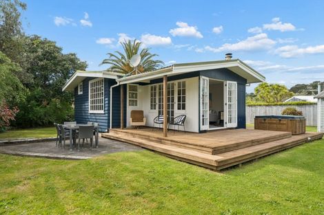 Photo of property in 3 Weggery Drive, Waikanae Beach, Waikanae, 5036