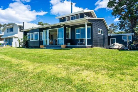 Photo of property in 21 Te Kapua Street, Oakura, Hikurangi, 0184