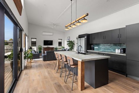 Photo of property in 615 Buller Street, Akina, Hastings, 4122