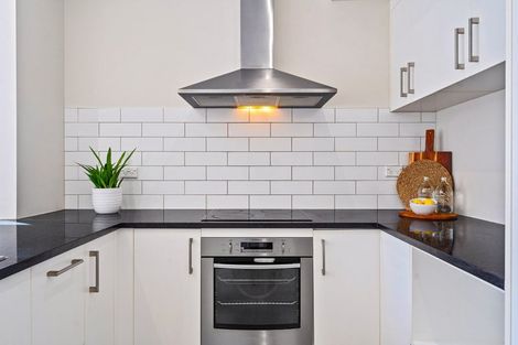 Photo of property in 4 Vincent Lane, Hobsonville, Auckland, 0616