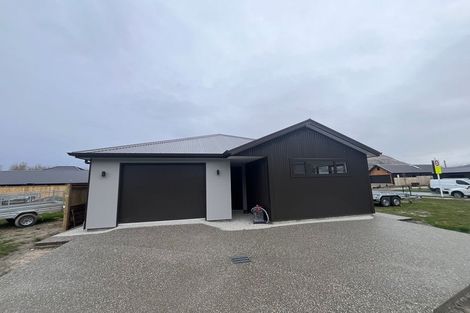 Photo of property in 106 Howden Drive, Jacks Point, 9371