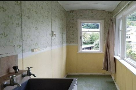 Photo of property in 37 Faraday Street, Hospital Hill, Napier, 4110