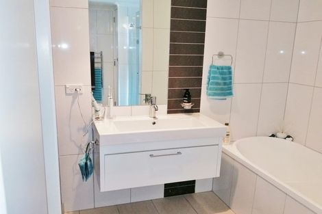 Photo of property in Bellagio Apartments, 11d/39 Taranaki Street, Te Aro, Wellington, 6011