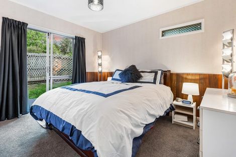 Photo of property in 16 Ribblesdale Road, Henderson, Auckland, 0612