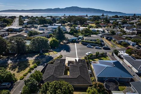 Photo of property in 18 Anthony Grove, Paraparaumu Beach, Paraparaumu, 5032