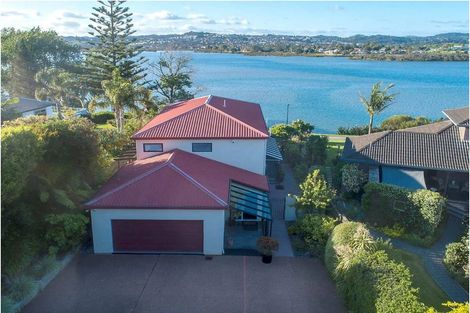 Photo of property in 29 Maori Hut Road, Red Beach, 0932
