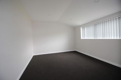 Photo of property in 4 Kearney Place, Massey, Auckland, 0614