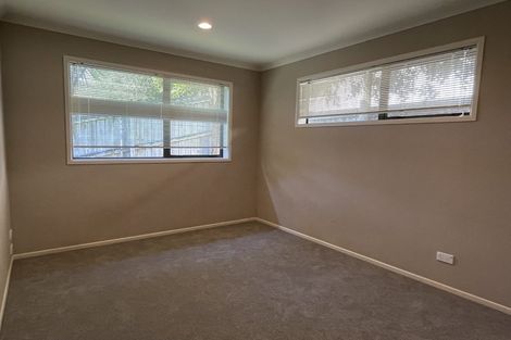 Photo of property in 8 George Deane Place, Greenhithe, Auckland, 0632