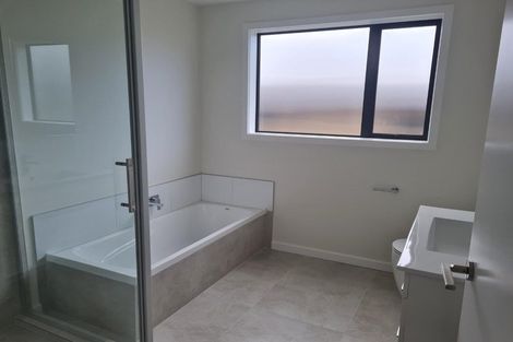 Photo of property in 54 Paparahi Place, Wainui, Silverdale, 0992