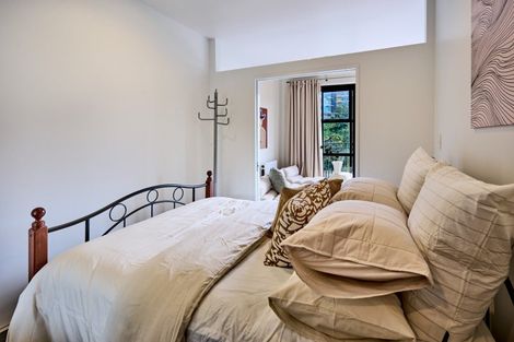 Photo of property in Atrium Towers, 6p/154 The Terrace, Wellington Central, Wellington, 6011