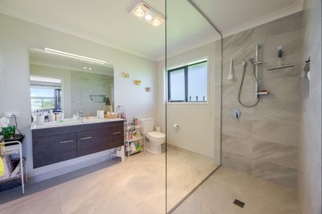 Photo of property in 3 Chamberry Drive, Waipukurau, 4282