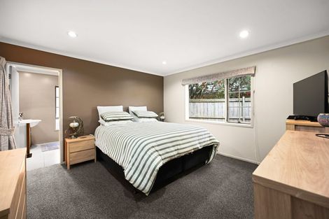 Photo of property in 9 Roderick Place, Rototuna, Hamilton, 3210