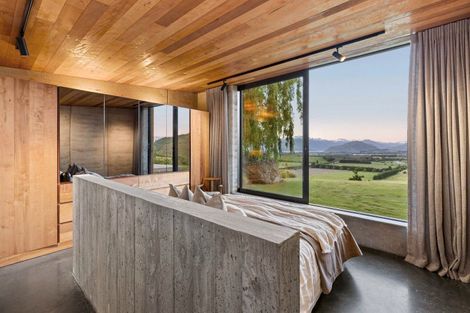 Photo of property in 633 Mount Barker Road, Wanaka, 9382