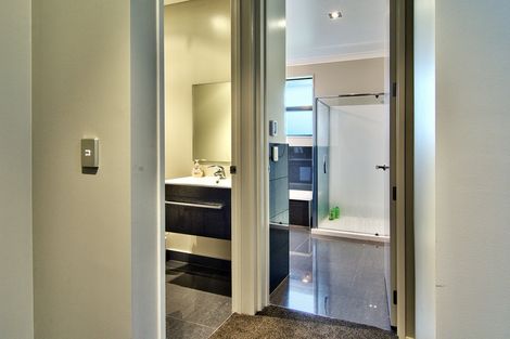 Photo of property in 82a Shaw Road, Oratia, Auckland, 0604