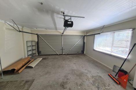 Photo of property in 2/8 Gray Crescent, Torbay, Auckland, 0630