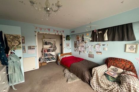 Photo of property in 14 Ardal Grove, Tirohanga, Lower Hutt, 5010