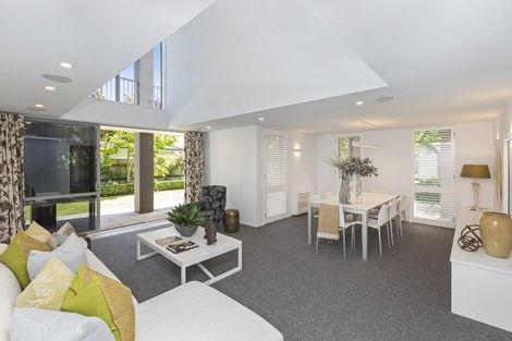 Photo of property in 17 Helmores Lane, Merivale, Christchurch, 8014