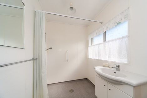 Photo of property in 38 Abraham Crescent, Milson, Palmerston North, 4414