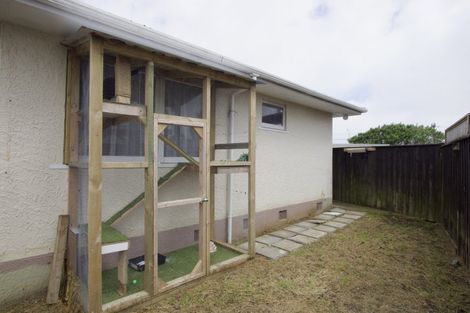 Photo of property in 15 Barrett Road, Whalers Gate, New Plymouth, 4310