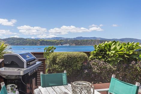 Photo of property in 118 Breaker Bay Road, Breaker Bay, Wellington, 6022