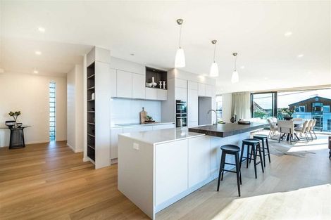 Photo of property in 11c Montgomery Avenue, Rothesay Bay, Auckland, 0630