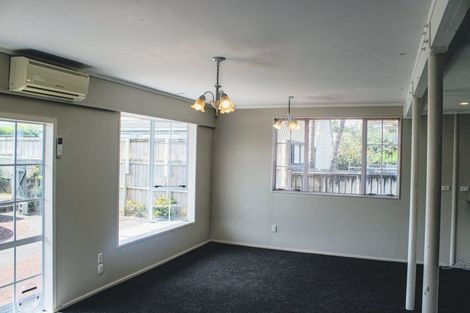 Photo of property in 5 Sullivan Avenue, Mangere Bridge, Auckland, 2022